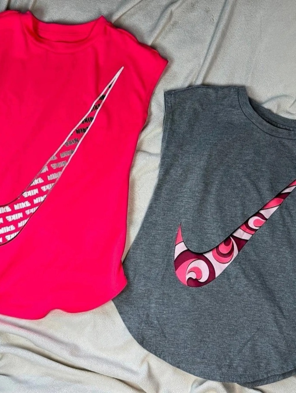 Nike The Nike Tee Two-Piece Athletic Tee Set in Pink & Gray